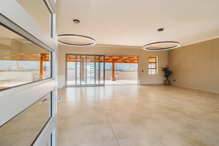 4 Bedroom Property for Sale in Blanco Western Cape